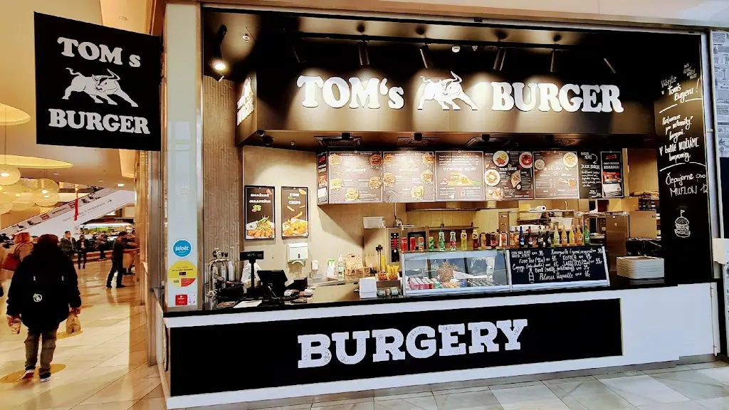Centrum Černý Most- Tom's Burger restaurant in Černý Most