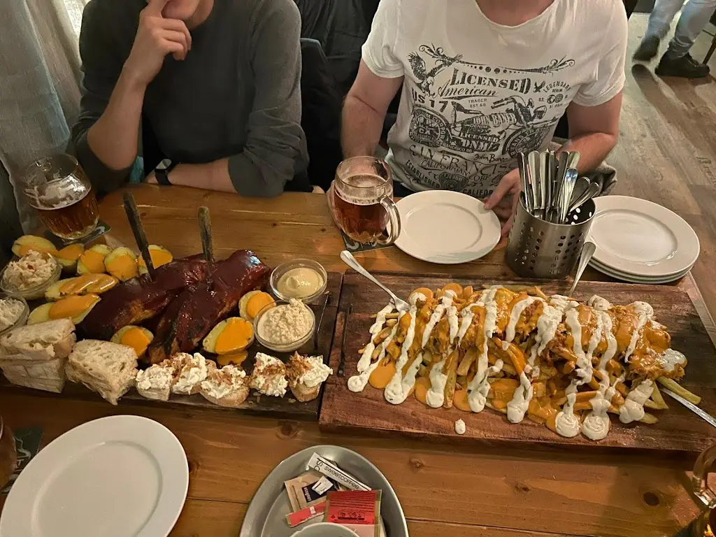 Brano_Restaurace U Lípy_Černý Most_recensione