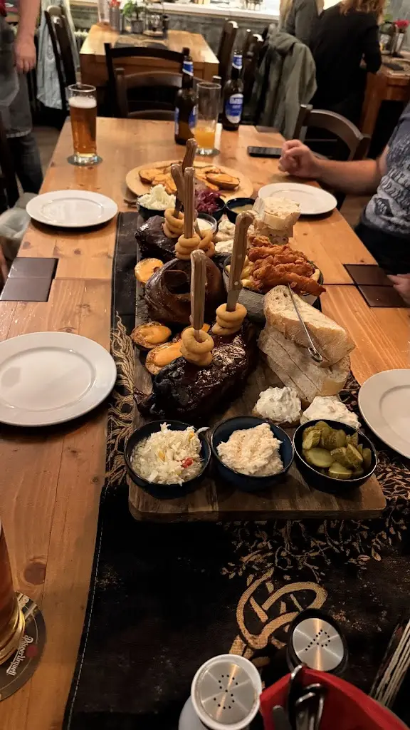 Restaurace U Lípy_Černý Most_slider_image_3