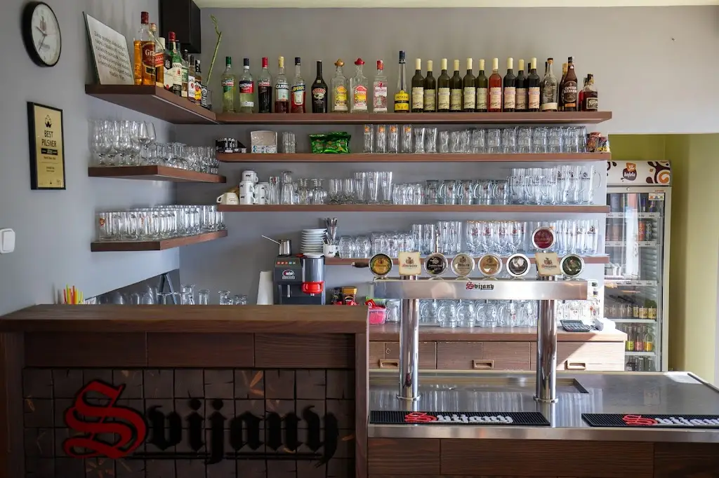 Restaurace Delta restaurant in Kbely