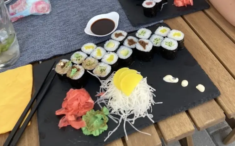 Barbora K_Sushi BISTRO & caffé Kbely_Kbely_review