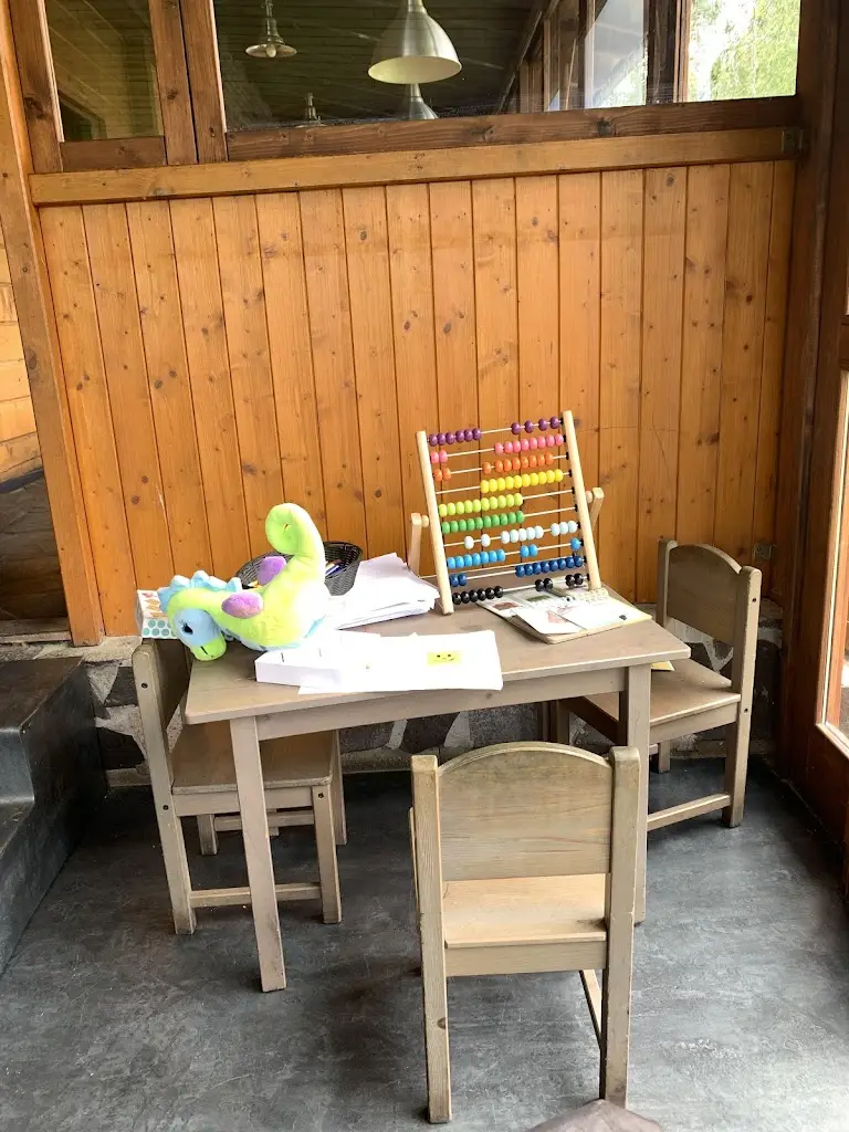 Olga_Zastávka U Srubu_Kbely_review