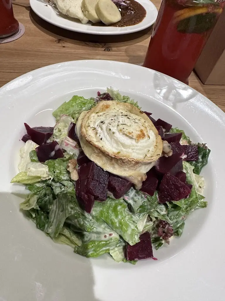 Itz Cernohorska_Kbelský pivovar - restaurace_Kbely_review