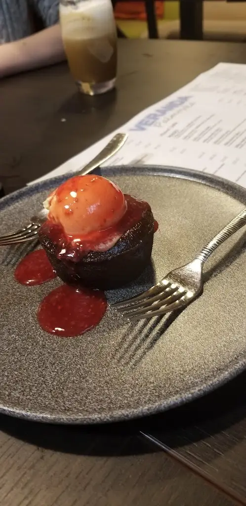 Bartley Casteel_Restaurace Veranda Palmovka_Libeň_review