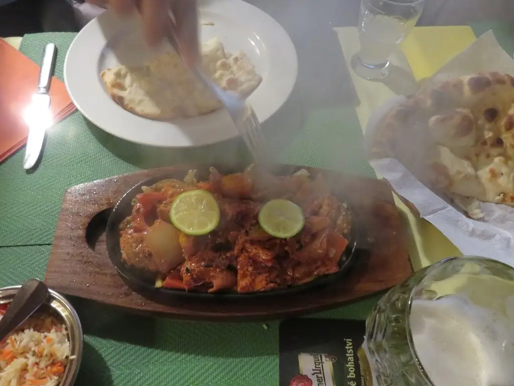 Isidorus A_Curry King- Horní Počernice_Horní Počernice_recensione