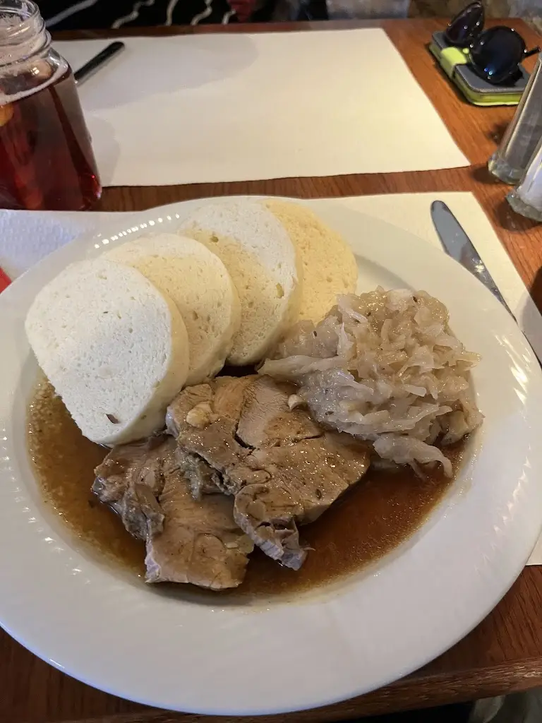 Menu_Dvůr Čertousy_Horní Počernice_image_5