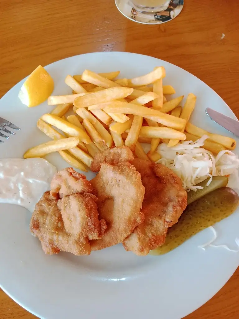 Martina Kučaková_U Bobra_Horní Počernice_review