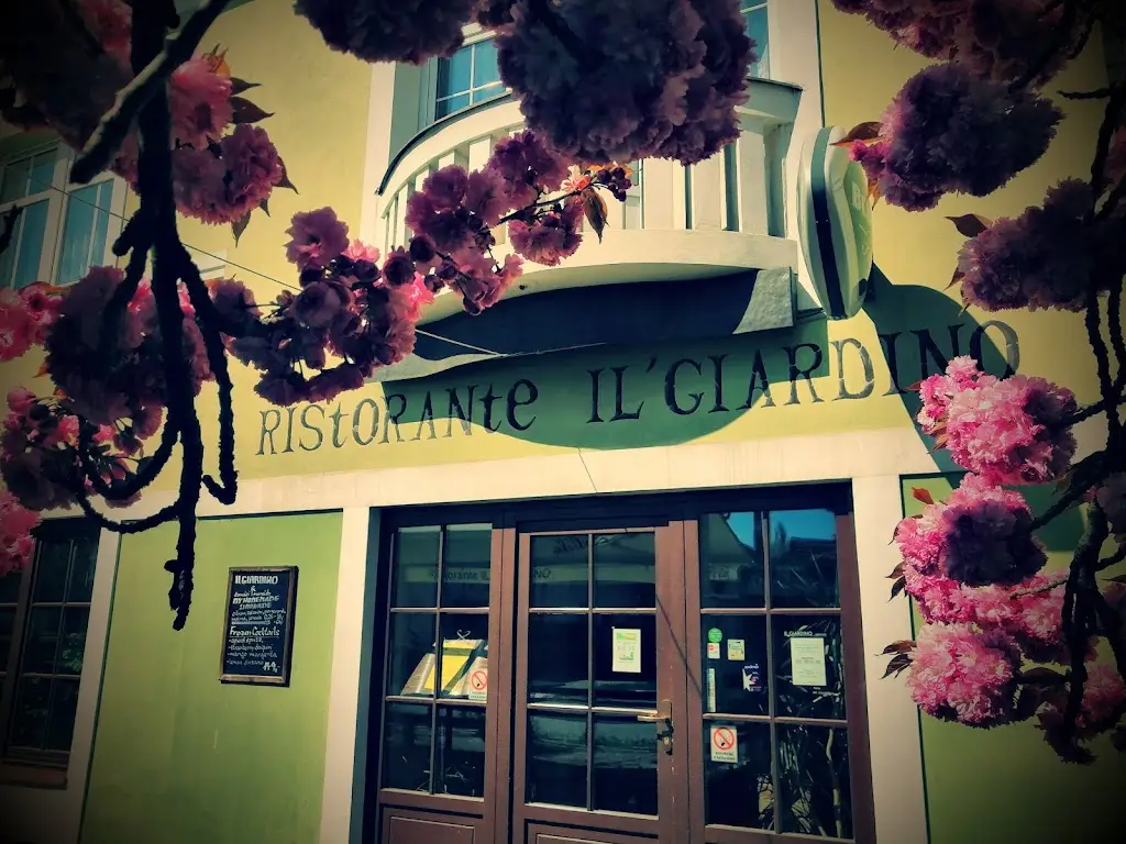 Ristorante Il Giardino restaurant in Letňany
