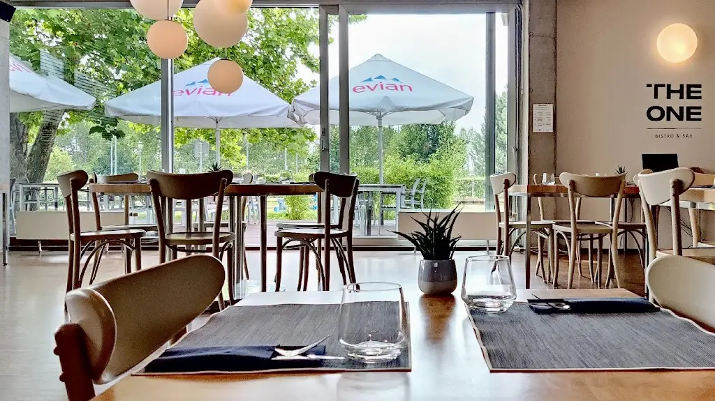 The One Bistro & Bar_Letňany_slider_image_1