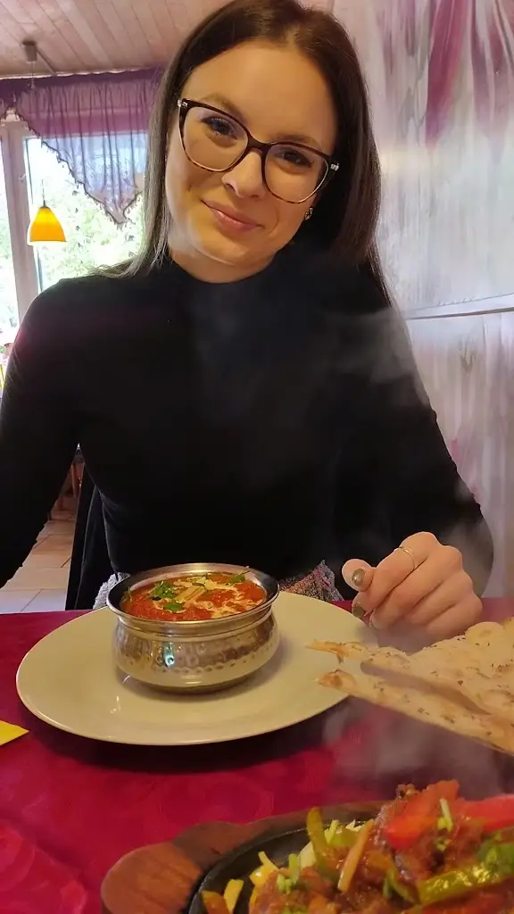 Rang De Basanti_Dolní Počernice_slider_image_2