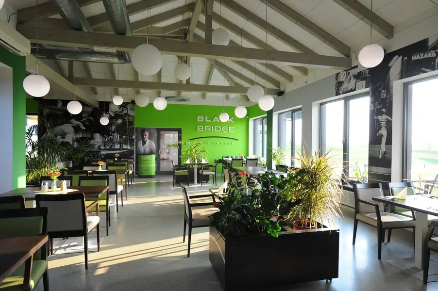 Black Bridge Restaurant_Dolní Počernice_slider_image_1