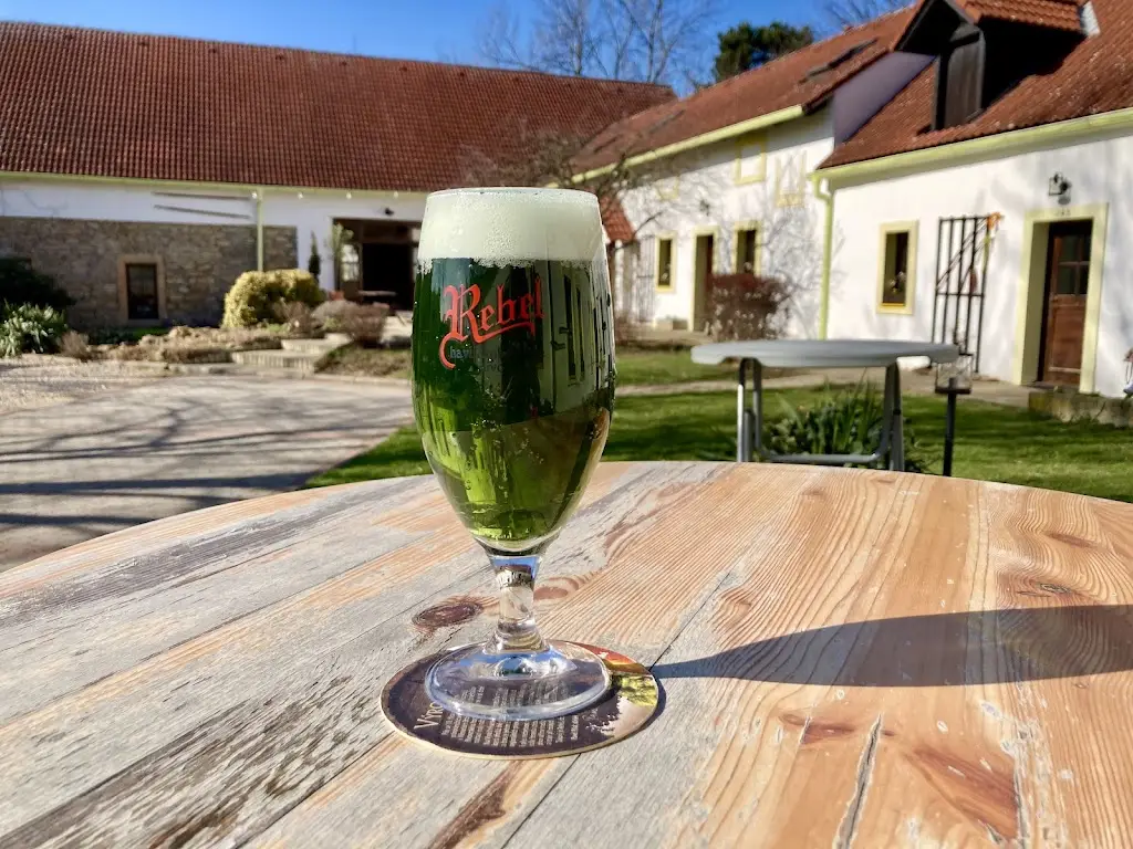 Penzion Český statek_Dolní Počernice_slider_image_3