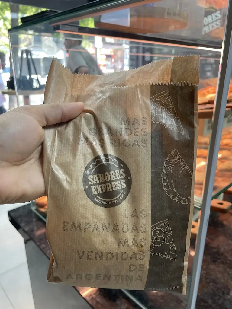 Fabiola Ibor_Sabores Express_Bernartice_review