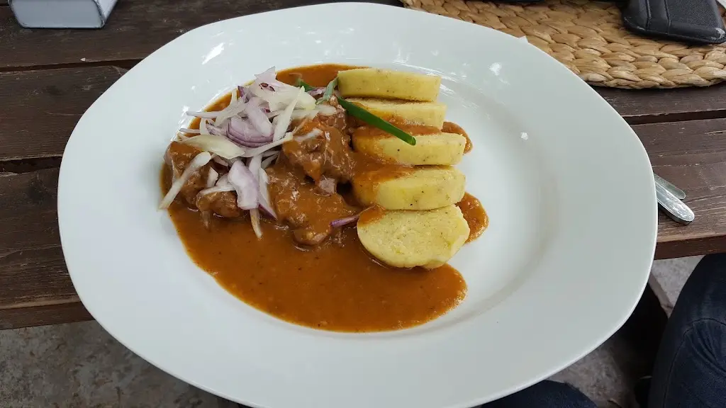 Viktor Horváth_Restaurace Na Jezerce_Braník_review