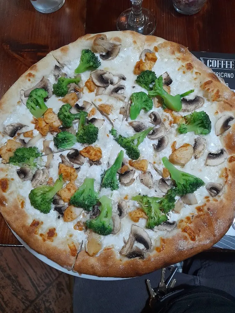 TRVALE UZAVŘENA_Satalice_slider_image_3