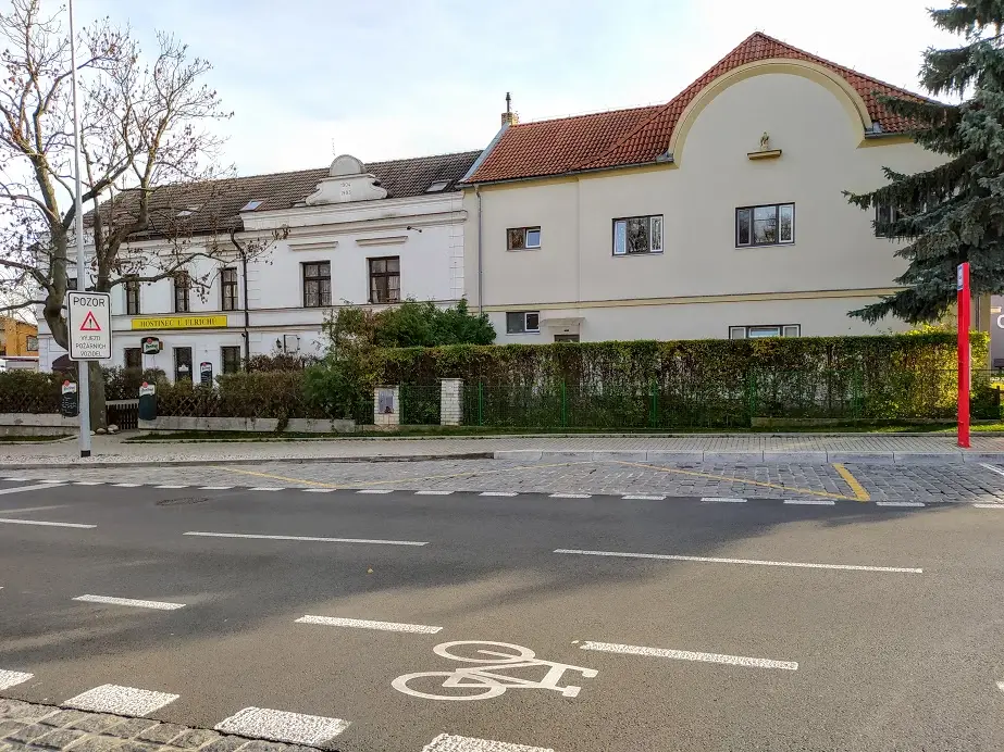 Vladimir Pecha_Hostinec U Ulrichú_Satalice_review