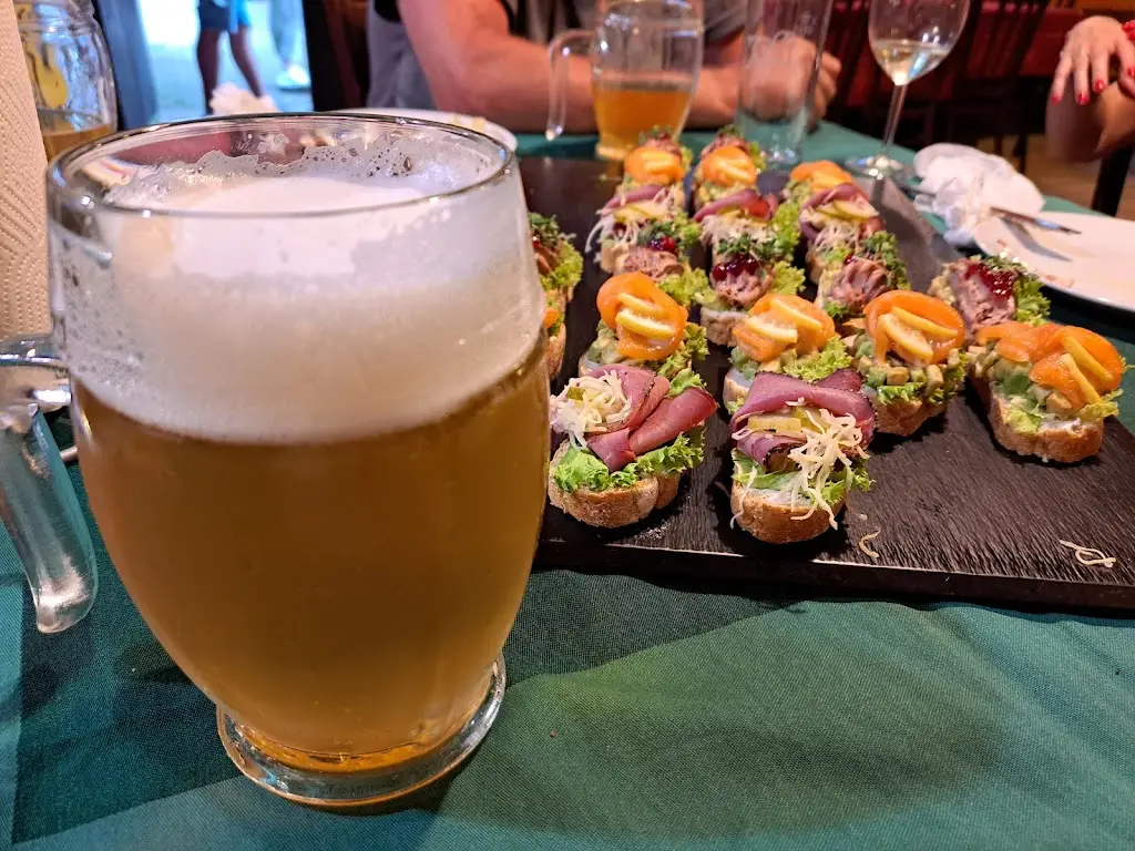 Hostinec U Ulrichú_Satalice_slider_image_3