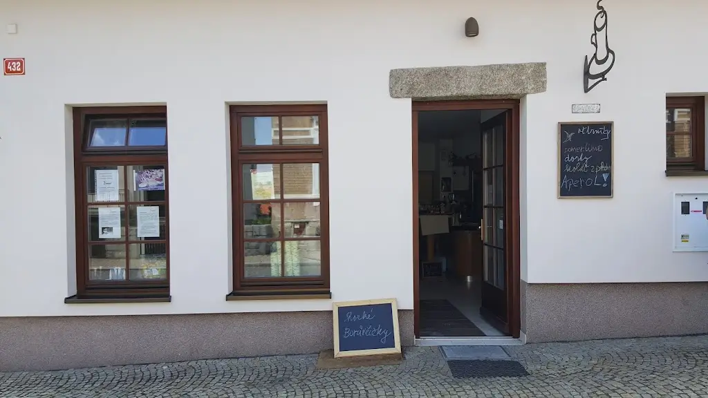 Café Kousek_Nové Hrady_slider_image_1