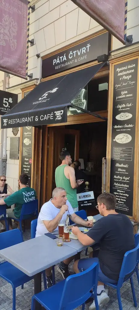 Shmuel Daffner_5th District Restaurant & Cafe by King Solomon_Prague_review