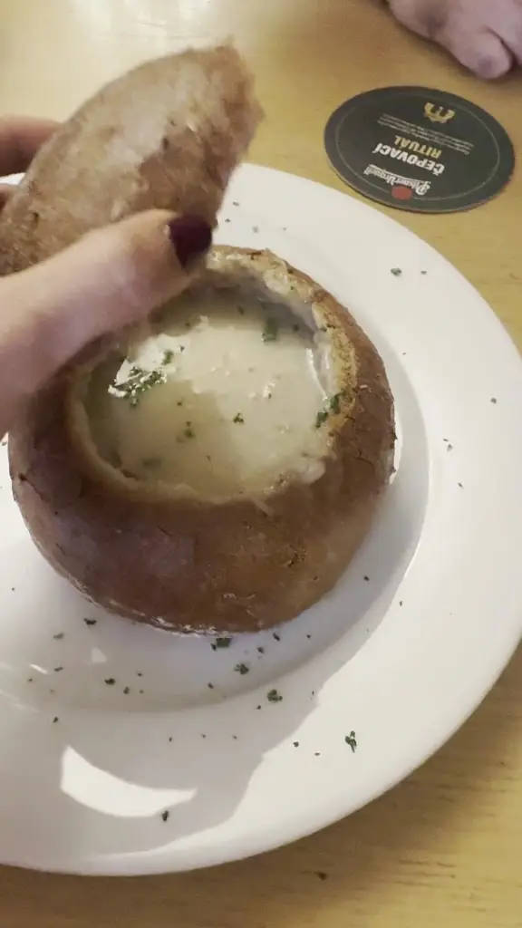 Maryam Bojarian_U Glaubiců_Malá Strana_review