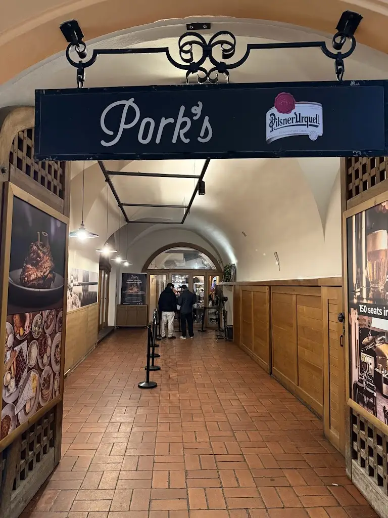 Pork's Mostecka_Malá Strana_slider_image_3