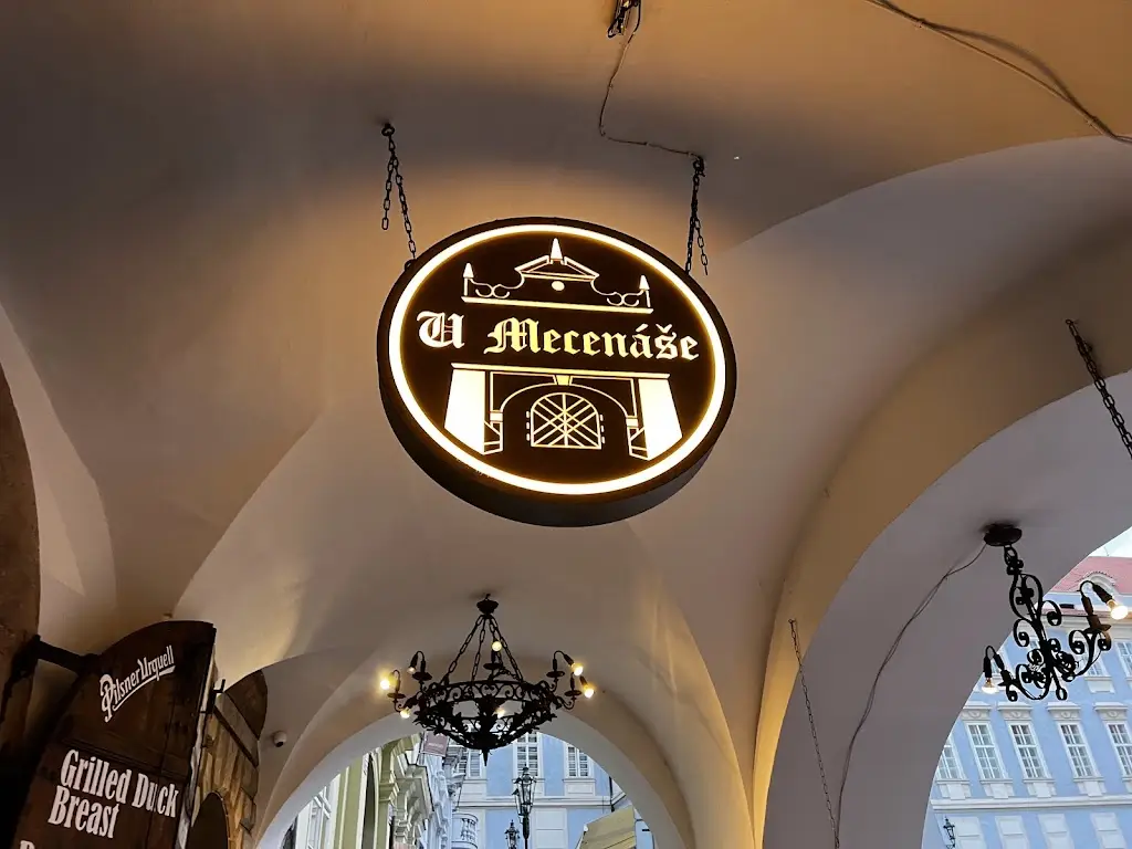 Becky C_Restaurace U Mecenáše_Malá Strana_review