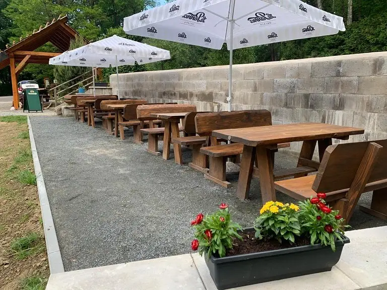 HOTEL CHATA POLANKA restaurant in Nové Hrady