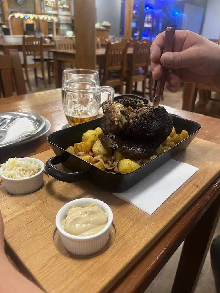 Ewelina Radke_Plnej pekáč_Prosek_review