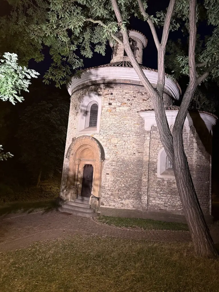 Todd Rodgers_Na Hradbách_Vysehrad_review