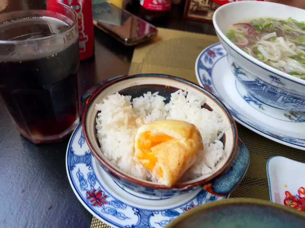 Yoyo Wu_Hanoi Essence Restaurant_Vysehrad_review