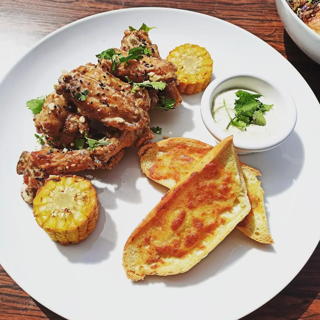 Aktoffka Art Club_Buštěhrad_slider_image_3