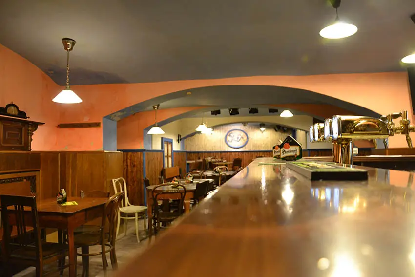 Restaurace U Kocoura ristorante a Vysočany