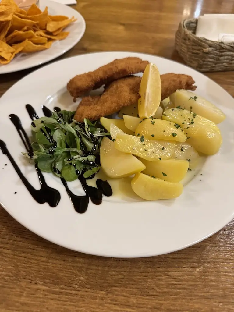 Marat MonetDvor_Restaurace U Šebestiána_Vysočany_recensione