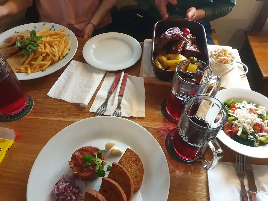 Martina Kreckova_Restaurace U Šebestiána_Vysočany_recensione