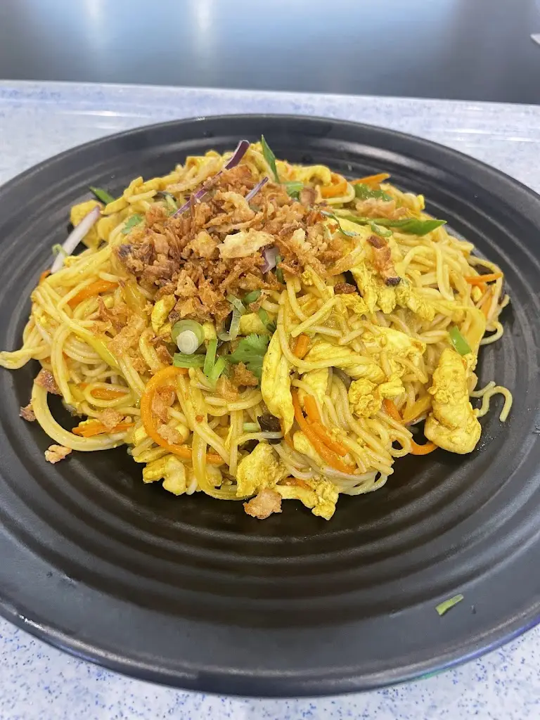 Eric Huang_Restaurace Han Food - NC Fénix Praha_Vysočany_review