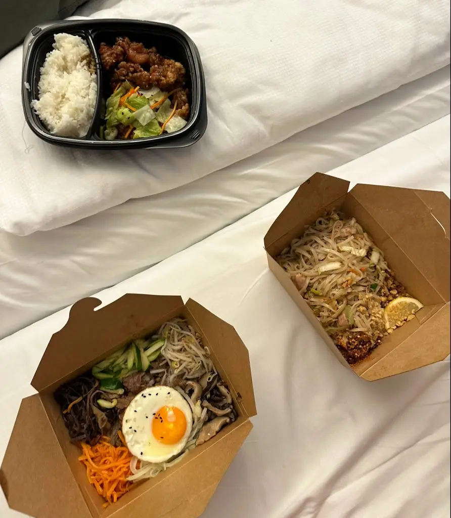 Joi Calia_Restaurace Han Food - NC Fénix Praha_Vysočany_review