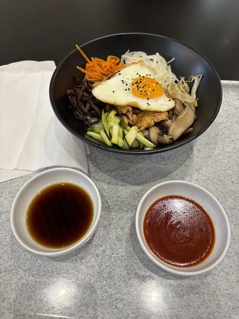 Restaurace Han Food - NC Fénix Praha_Vysočany_slider_image_3