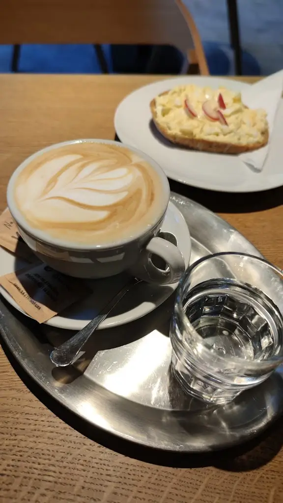 Menu_Bistro Mezi řádky - Dopravní podnik hl.m. Prahy_Vysočany_image_4