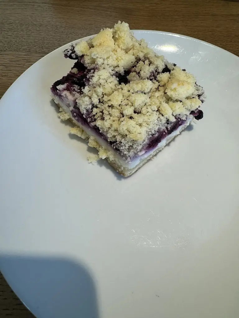 Radka Styskala_Bistro Mezi řádky - Dopravní podnik hl.m. Prahy_Vysočany_review