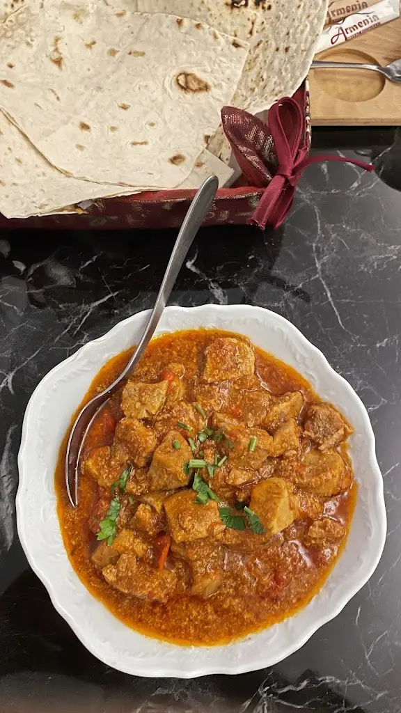 charbel lahoud_Old Armenia_Vysočany_review