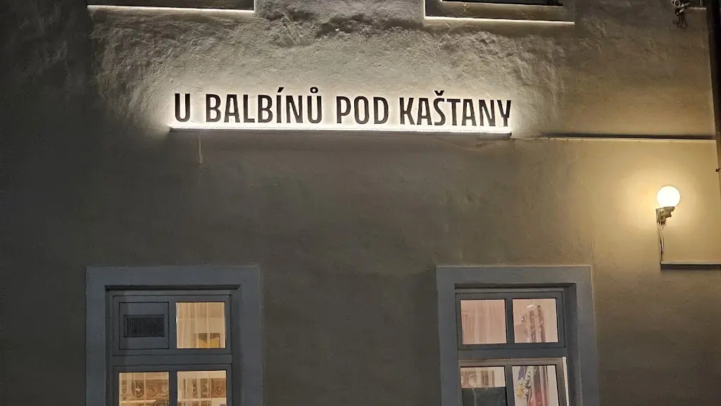 Marek Karwowski_Pod Kaštany_Vysočany_review