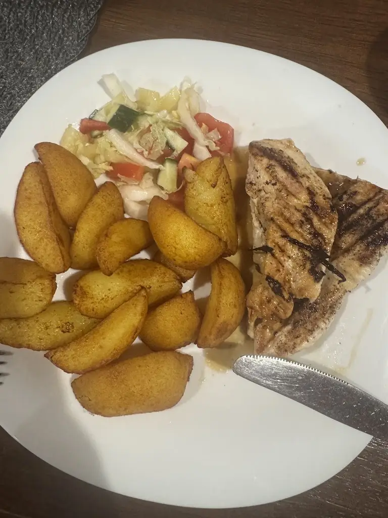 Isabella Oxsengendler_Karlův Týn_Březnice_review