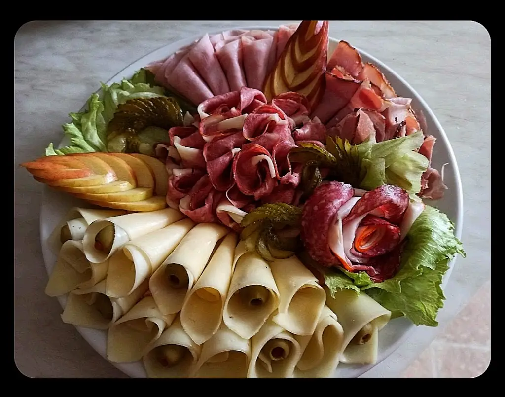 Restaurace u zámku_Březnice_slider_image_2