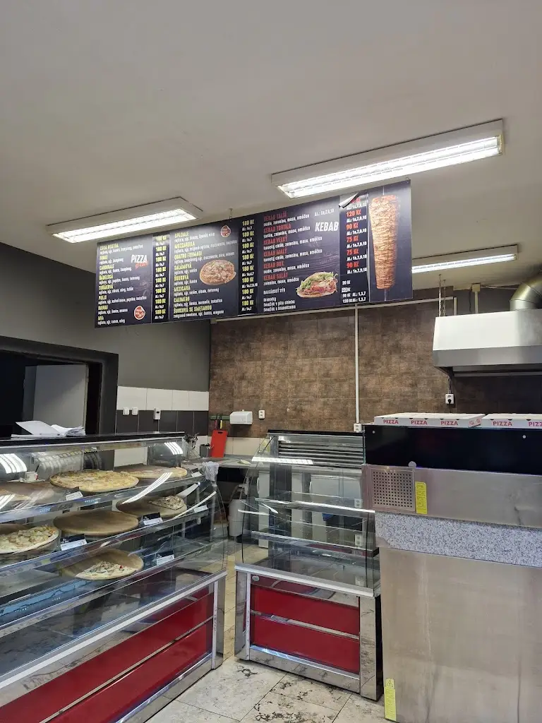 Pizza Kebab House Damašek_Březnice_slider_image_1