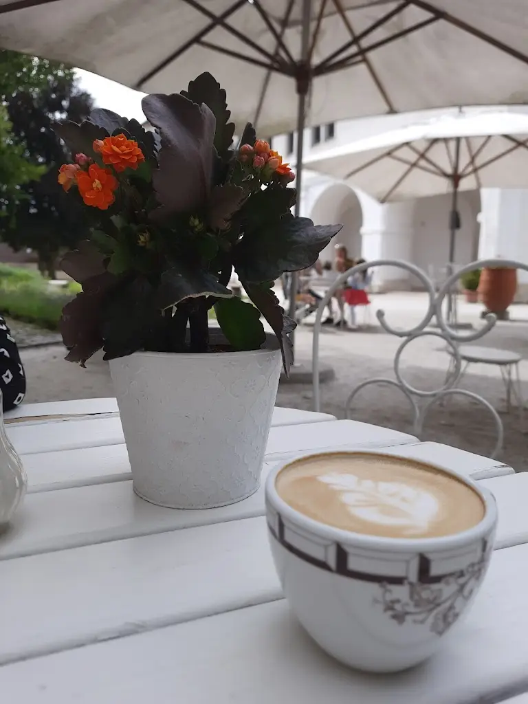 Menu_kavárna U bylinkové zahrádky na zámku Březnice_Březnice_image_1