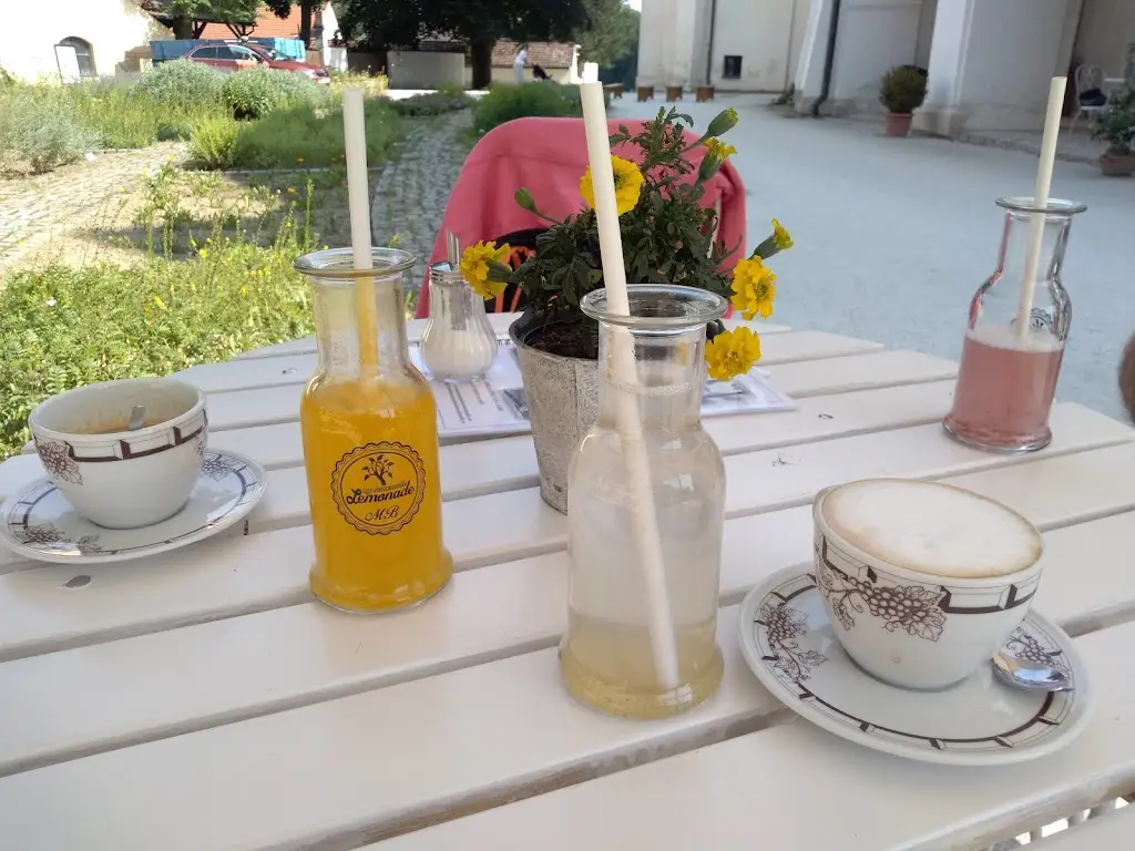 Menu_kavárna U bylinkové zahrádky na zámku Březnice_Březnice_image_5