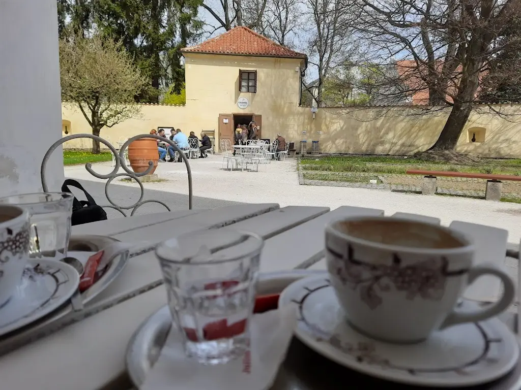 kavárna U bylinkové zahrádky na zámku Březnice_Březnice_slider_image_3
