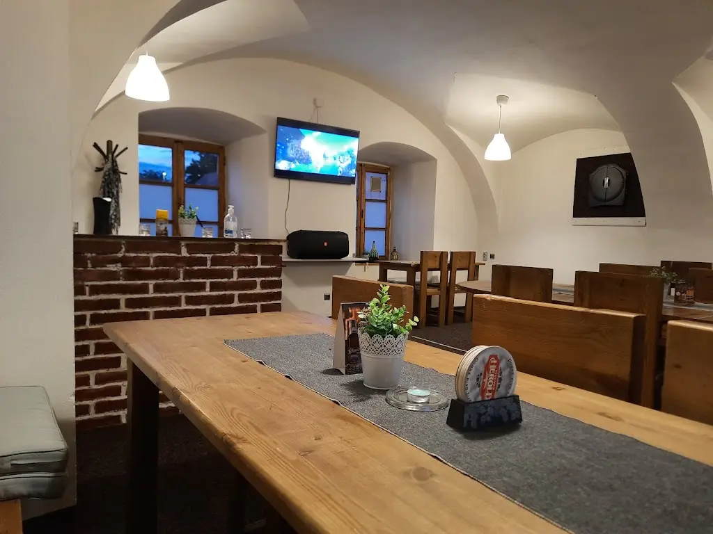 Hospůdka u dědy Jehudy z Lokšan restaurant in Březnice