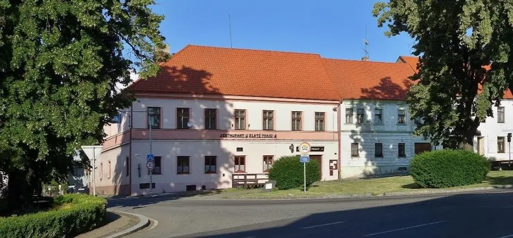 Restaurant U Zlaté Prahy_Čechtice_slider_image_2