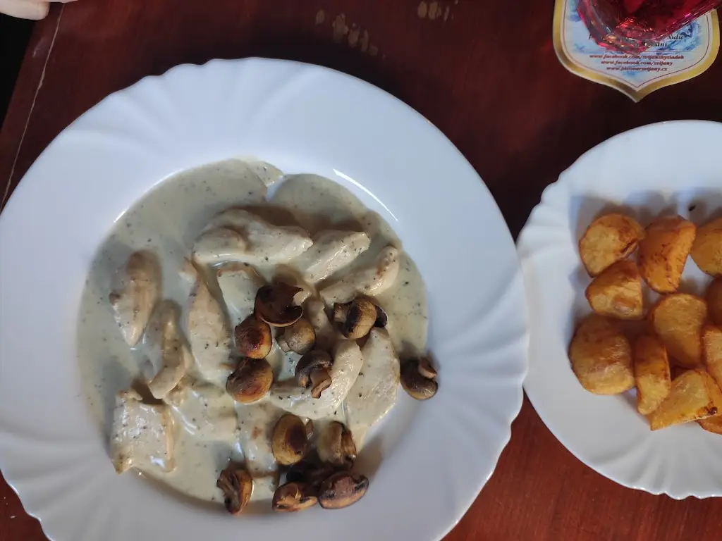 Menu_Šťastný hroch_Benátky nad Jizerou_image_5